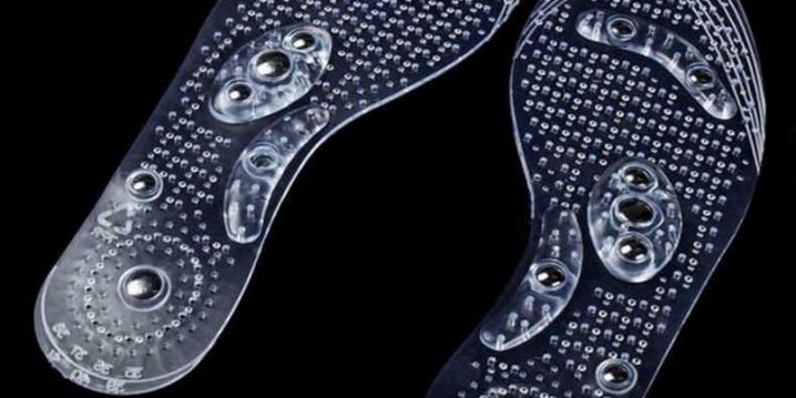 how do magnetic insoles work